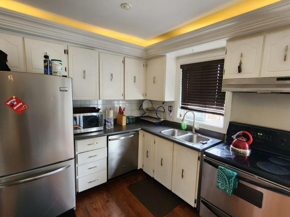 Nathan'S Place แบรมพ์ตัน ภายนอก รูปภาพ